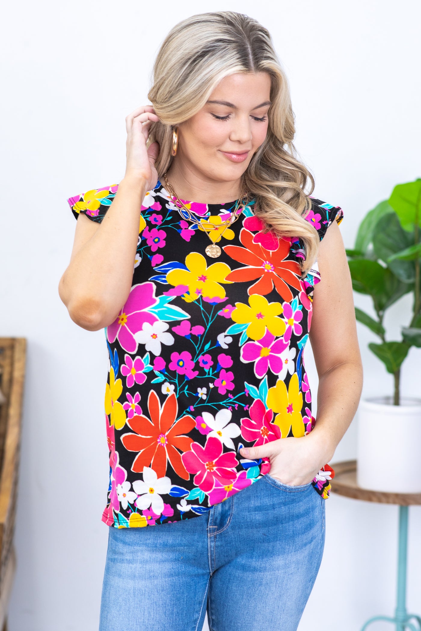 Black Floral Ruffle Sleeve Knit Top