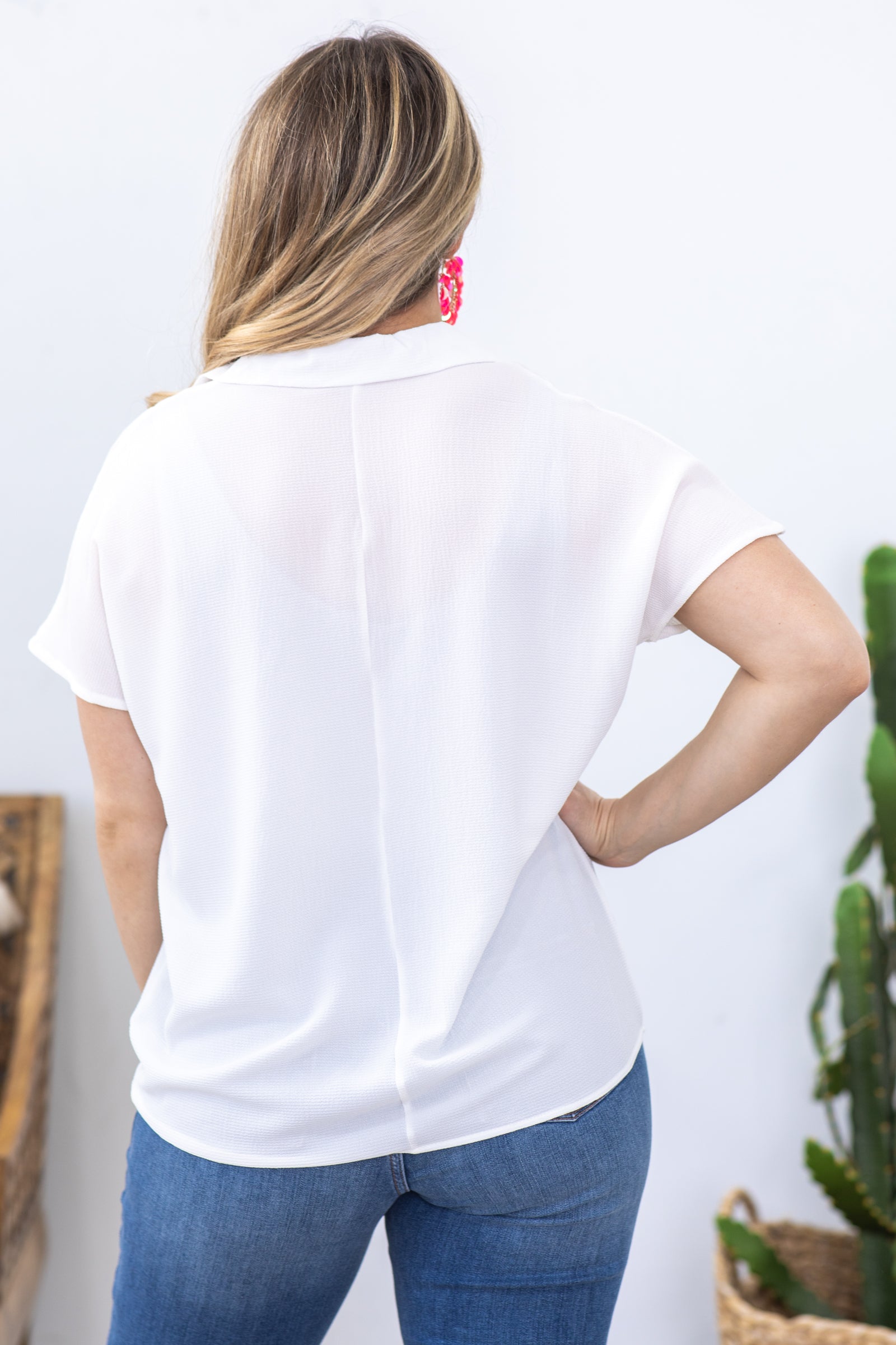 Ivory Wrinkle Free Top With Collar