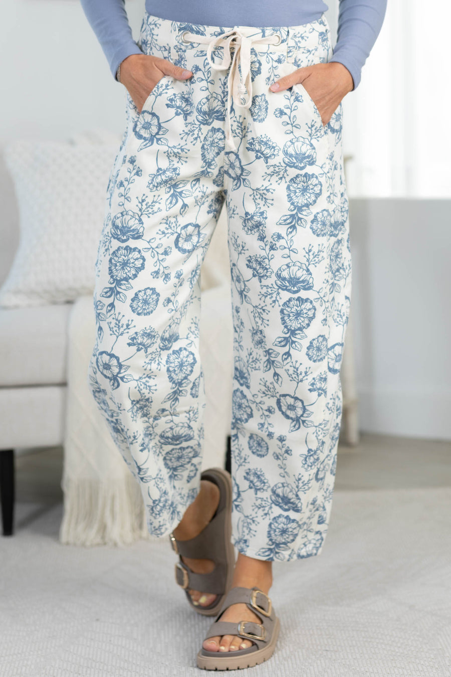 Floral Printed Cropped Straight-Leg Pants With Elastic Waistband