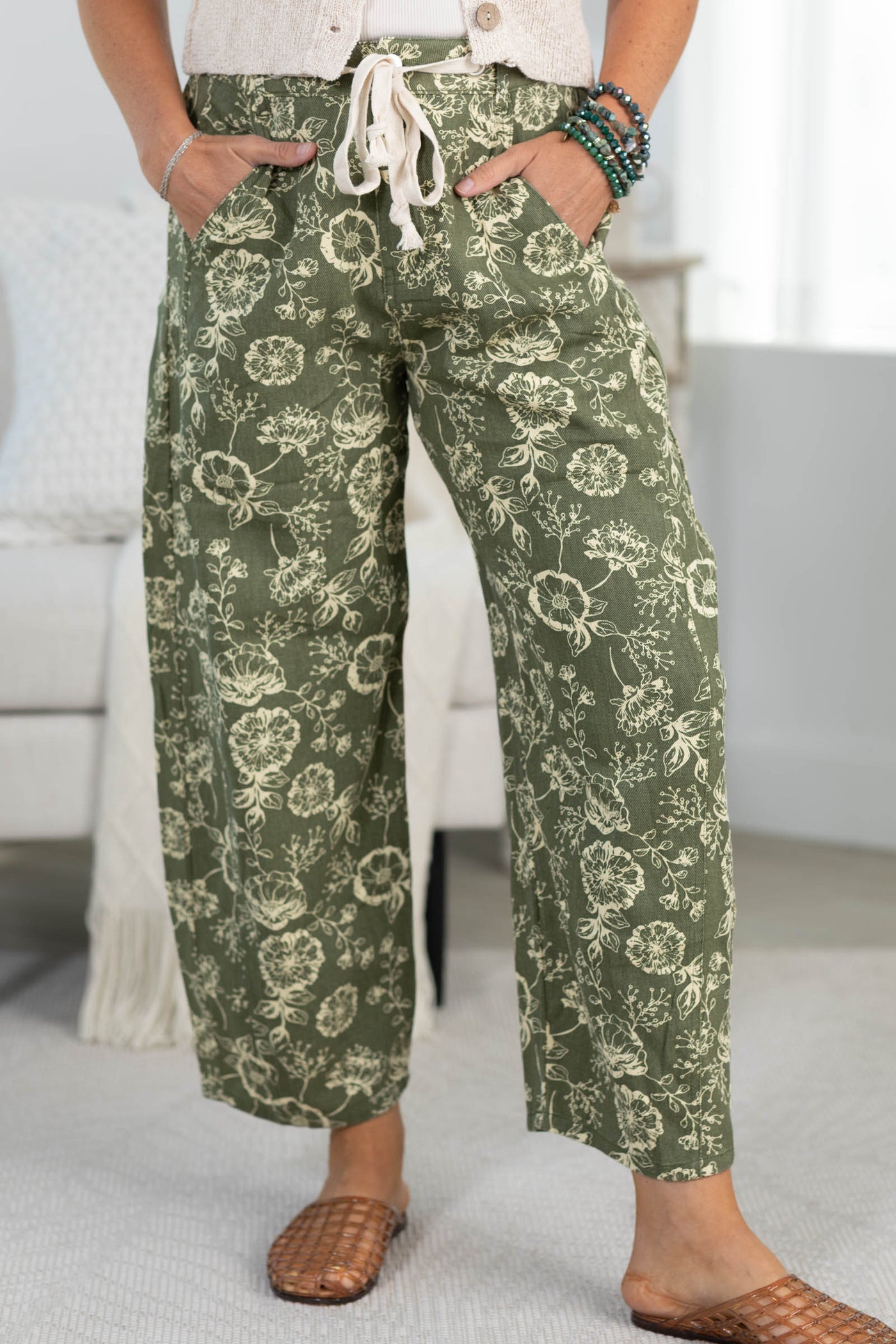 Floral Printed Cropped Straight-Leg Pants With Elastic Waistband