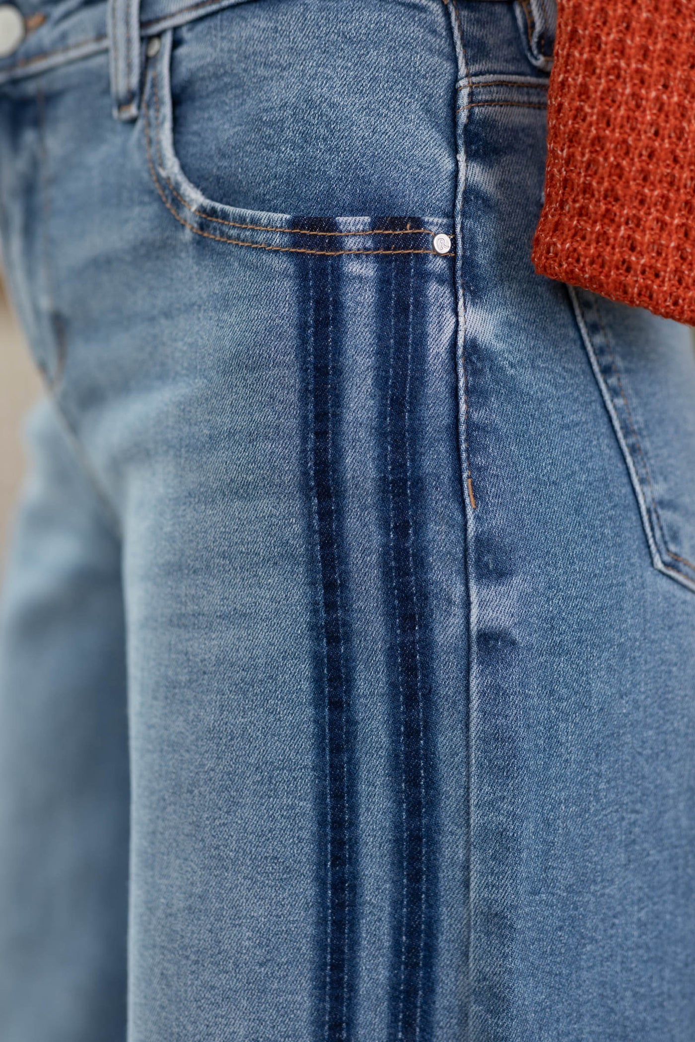 Risen Slouchy Wide Leg Jeans With Side Stripe