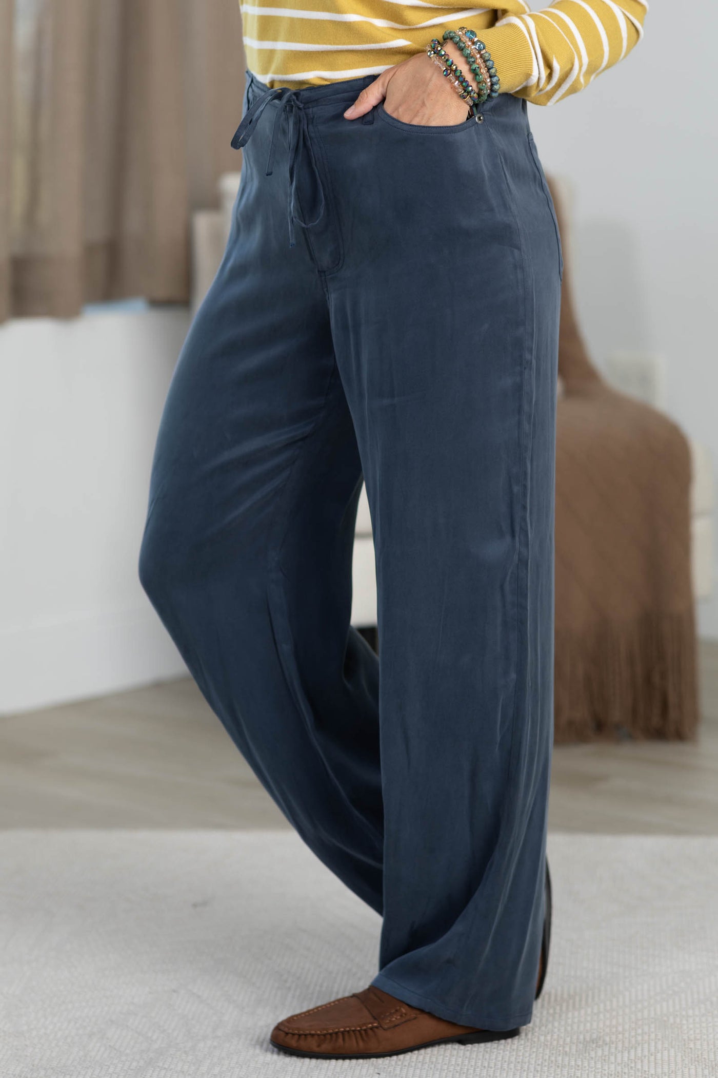 Essential Air Washed Wide Leg Pants
