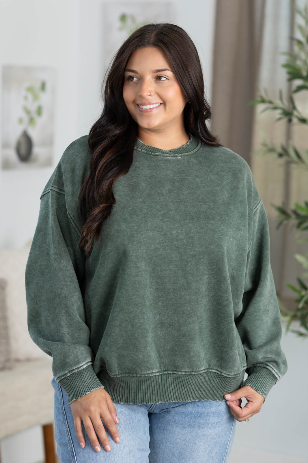 Mineral Washed Relaxed Fleece Pullover Sweatshirt