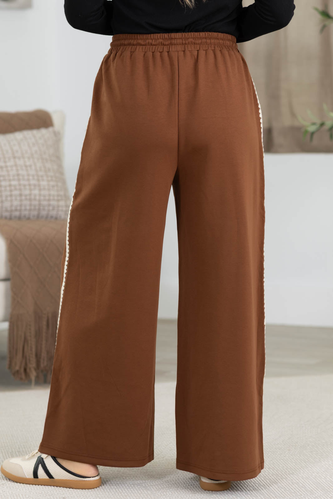 Brown Embroidered Scallop Accent Sweatpants
