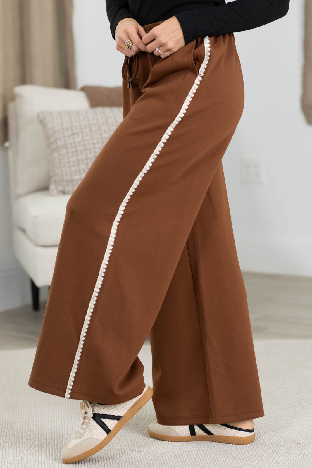 Brown Embroidered Scallop Accent Sweatpants