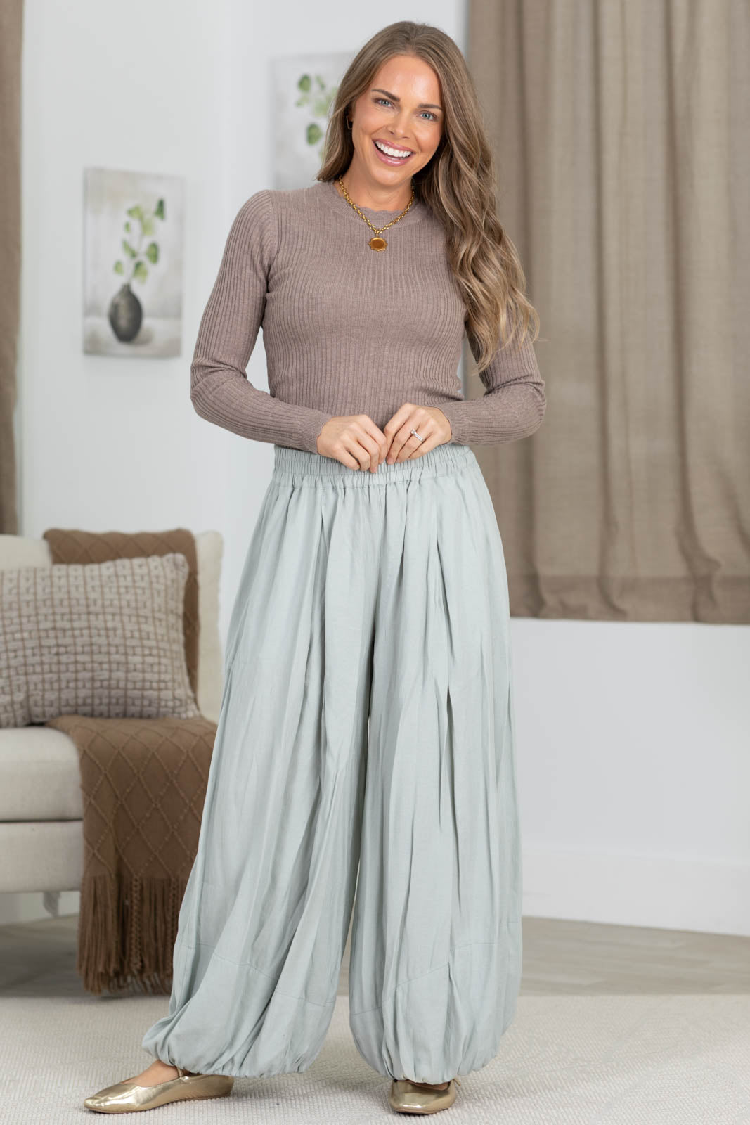 Scalloped Edge Neckline Ribbed Sweater Top