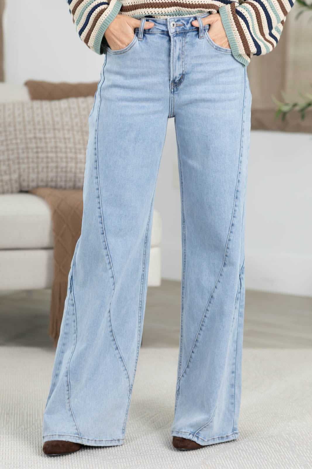 Mica High Rise Wide Leg Flatter Seam Detail Jean