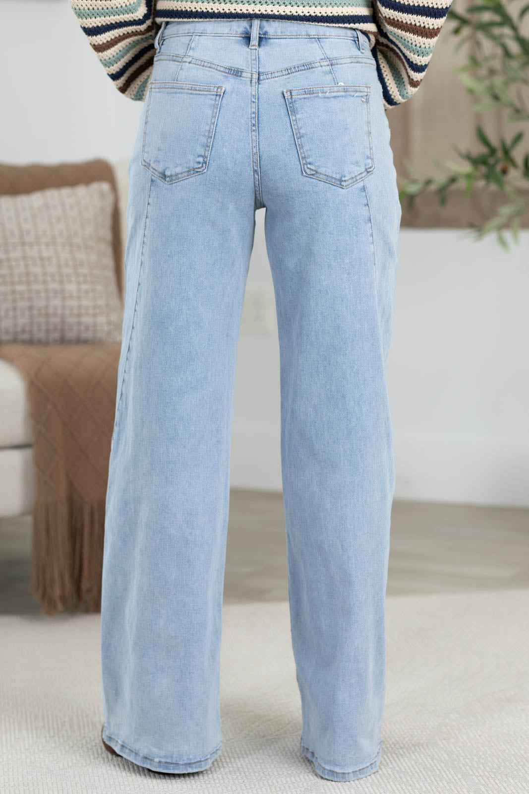 Mica High Rise Wide Leg Flatter Seam Detail Jean