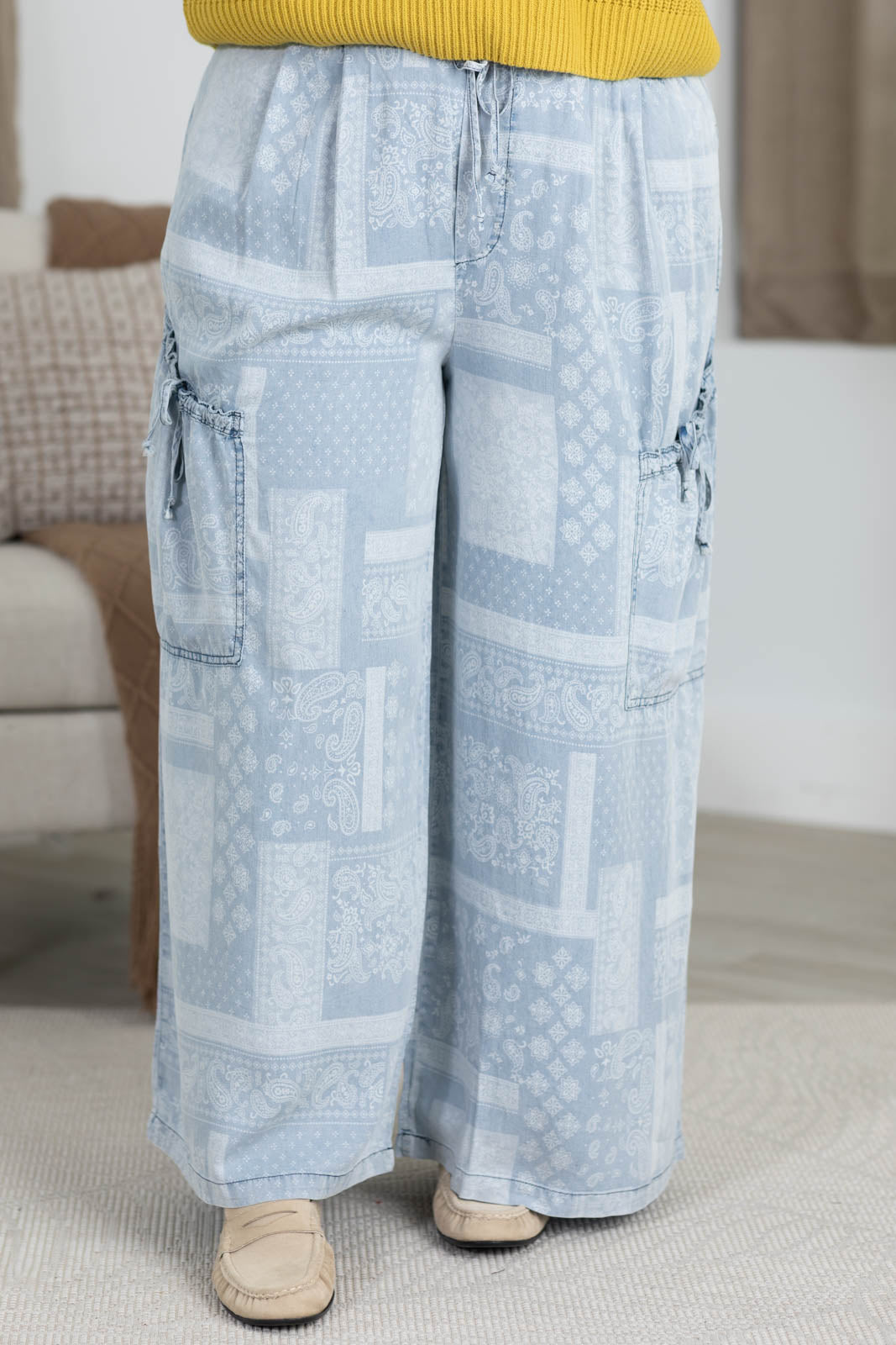 Light Chambray Paisley Print Drop Pocket Pants