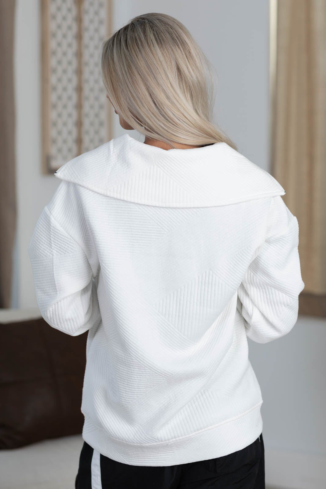 Quilted Quarter Zip Sweatshirt With Oversized Collar