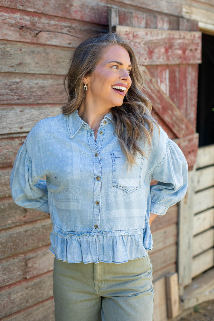 Lt Denim Paisley Chambray Short Sleeve Top