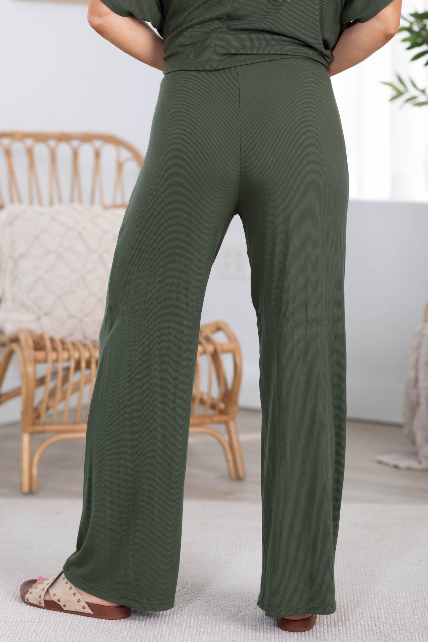 Light Ribbed Relaxed Top And Pants Set