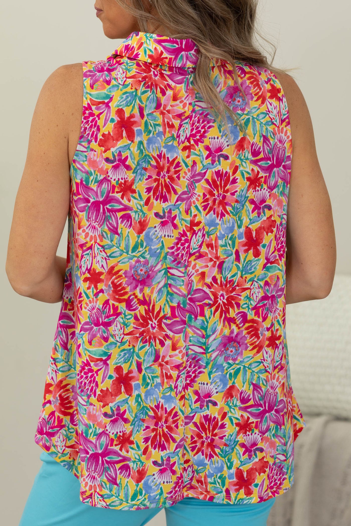Yellow Multi Wrinkle Free Sleeveless Top with Collar