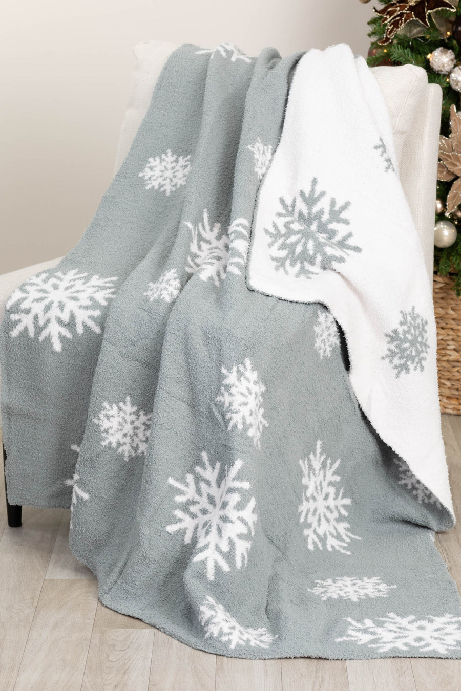 Grey Snowflake Print Super Soft Blanket