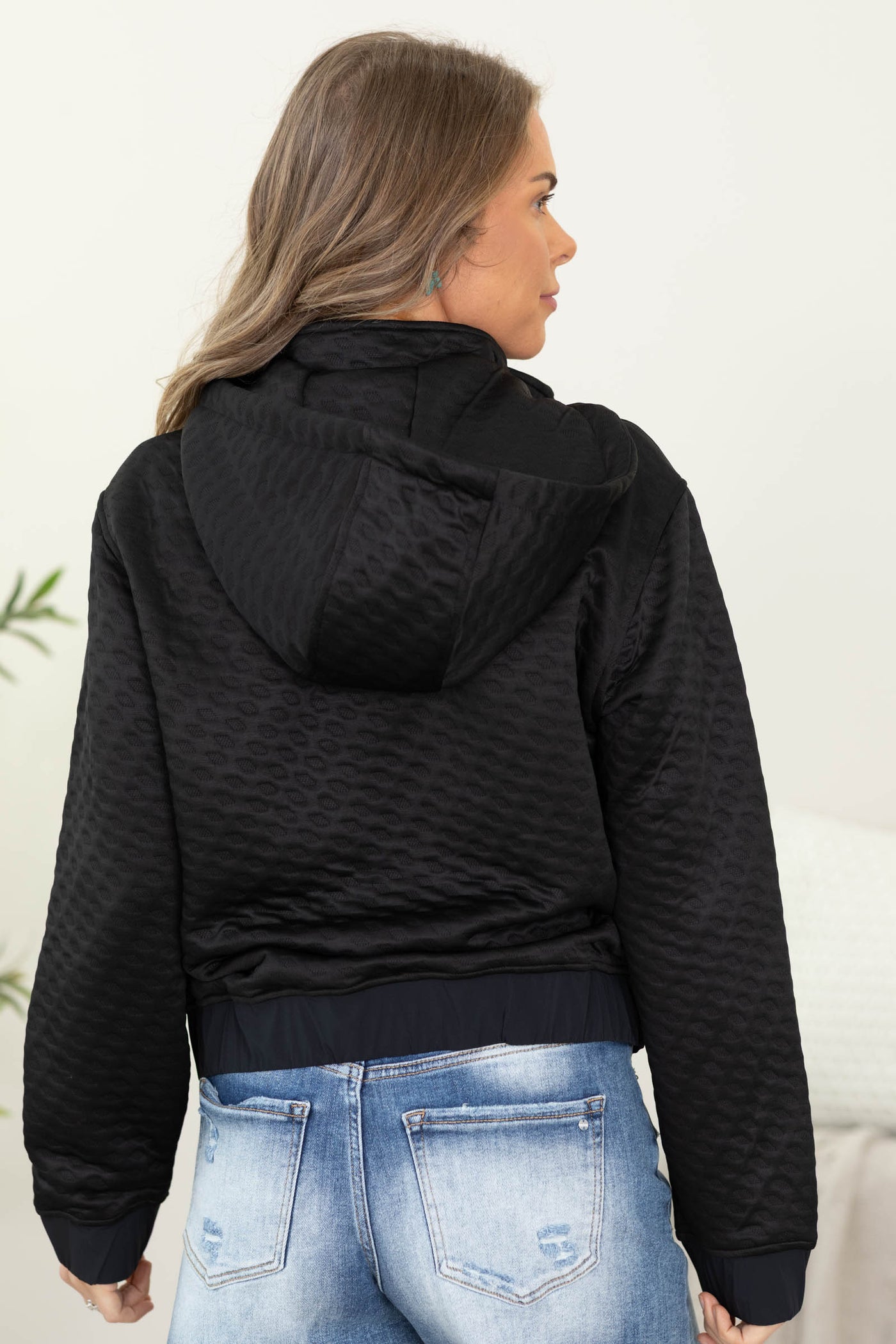 Black Water Resistant Quilted Pullover Hoodie shipping