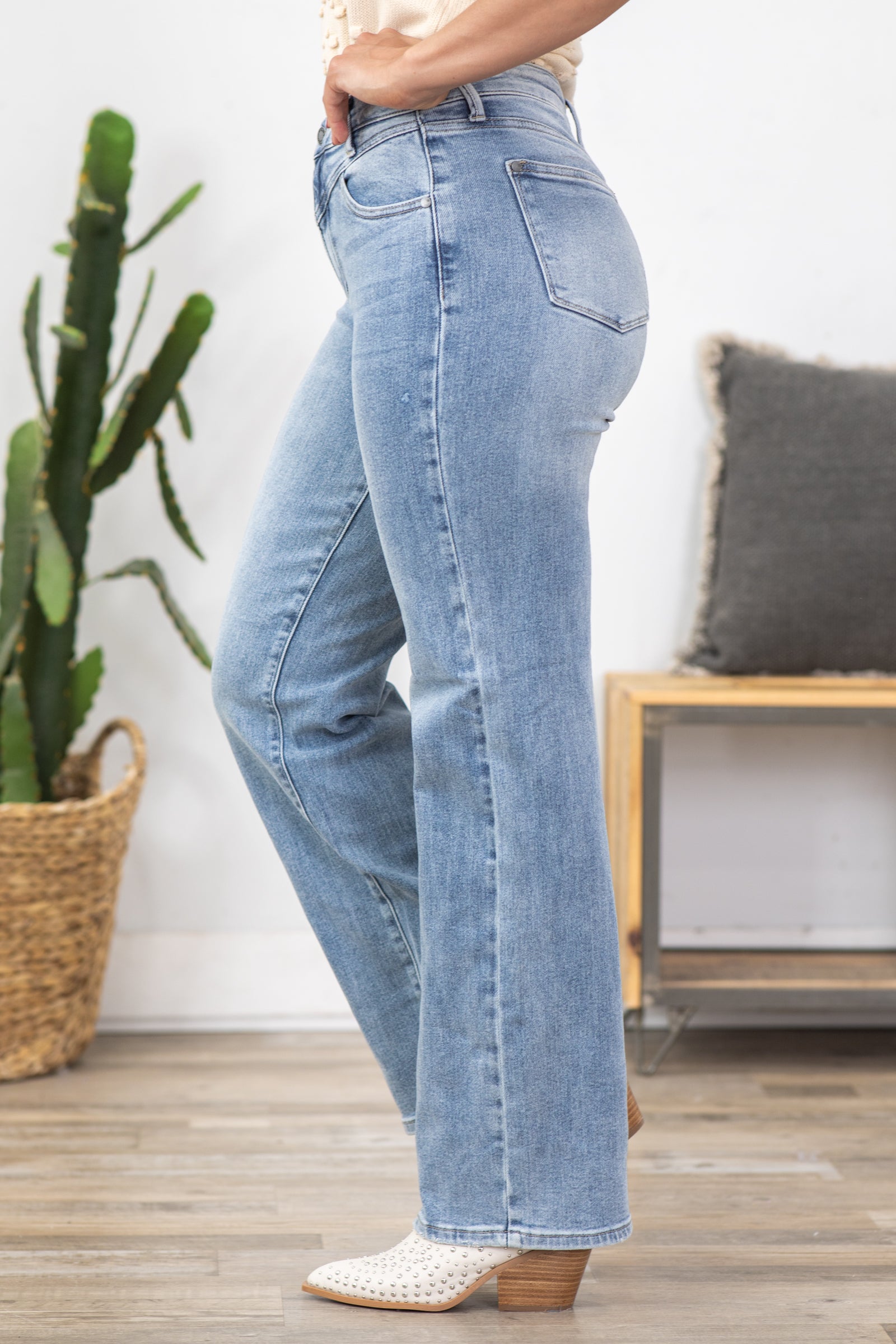 Front Yoke Retro Wide Leg Jeans · Filly Flair