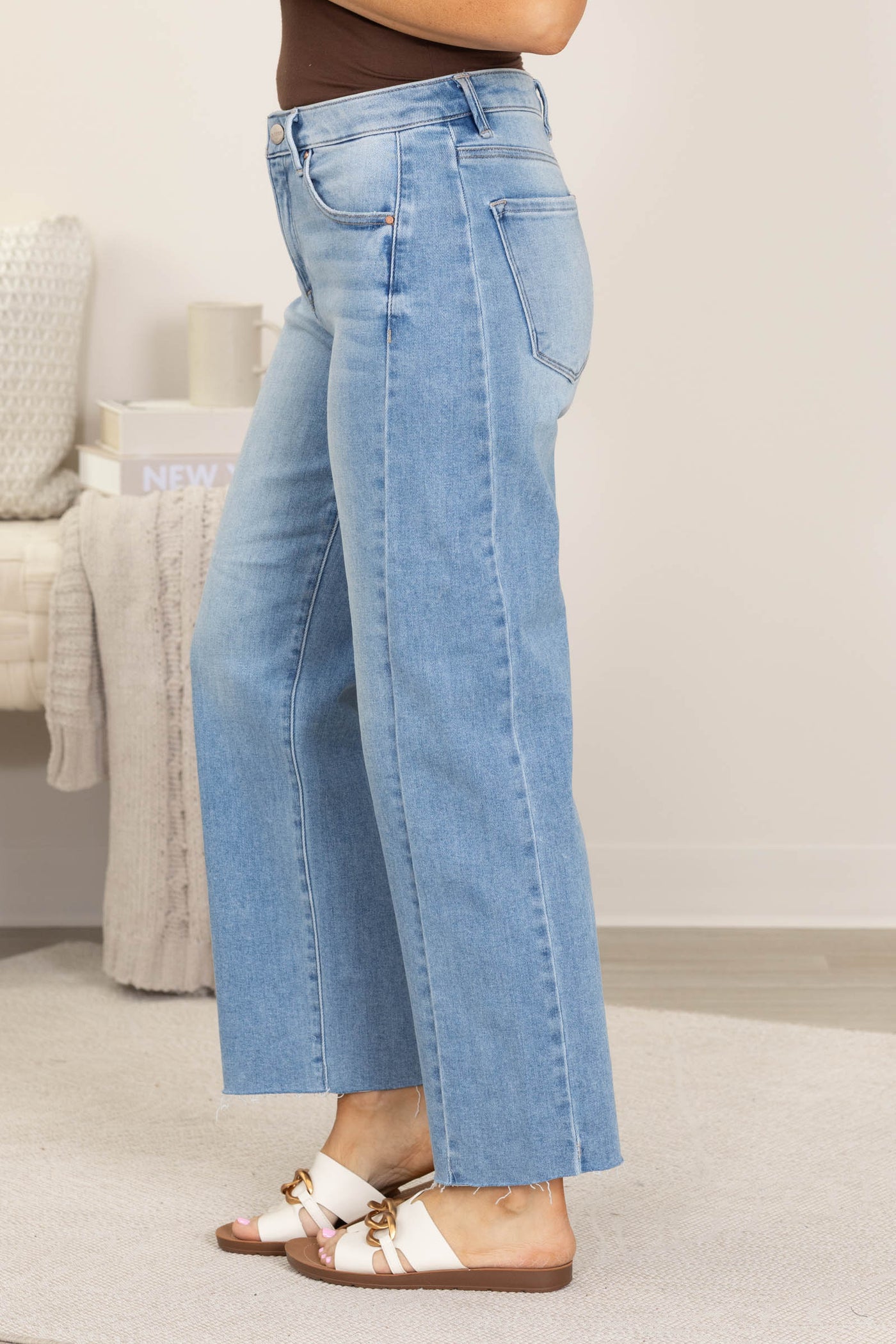 Risen Cropped Barrel Curved Side Seam Jeans