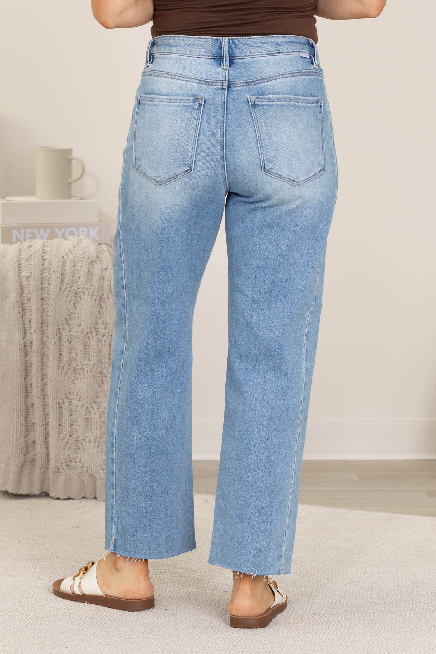 Risen Cropped Barrel Curved Side Seam Jeans