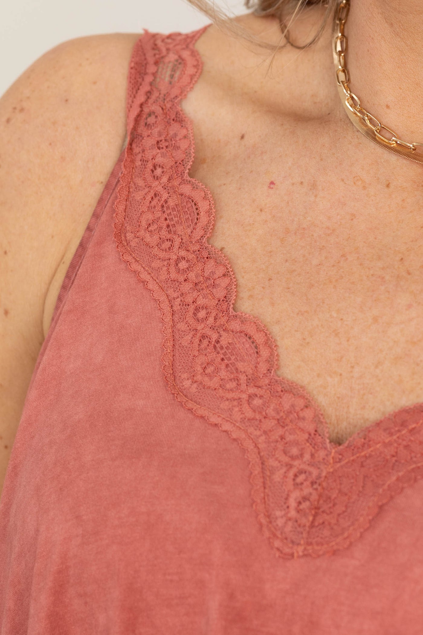 Washed Lace Trim V-Neck Knit Tank Tops