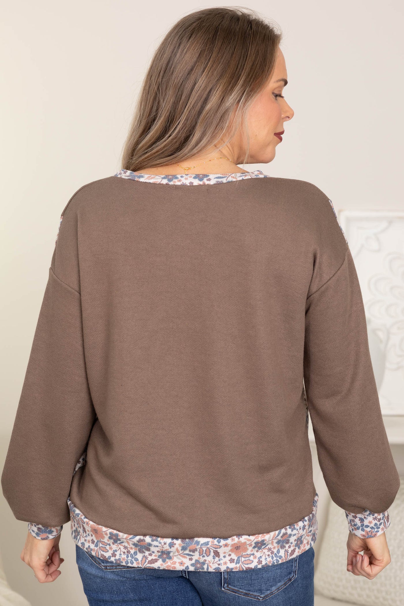 Floral Contrast Banding Knit Tops