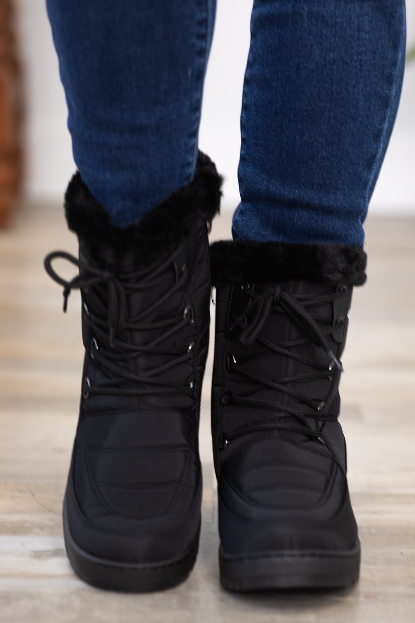 Black Faux Fur Trim Snow Boots