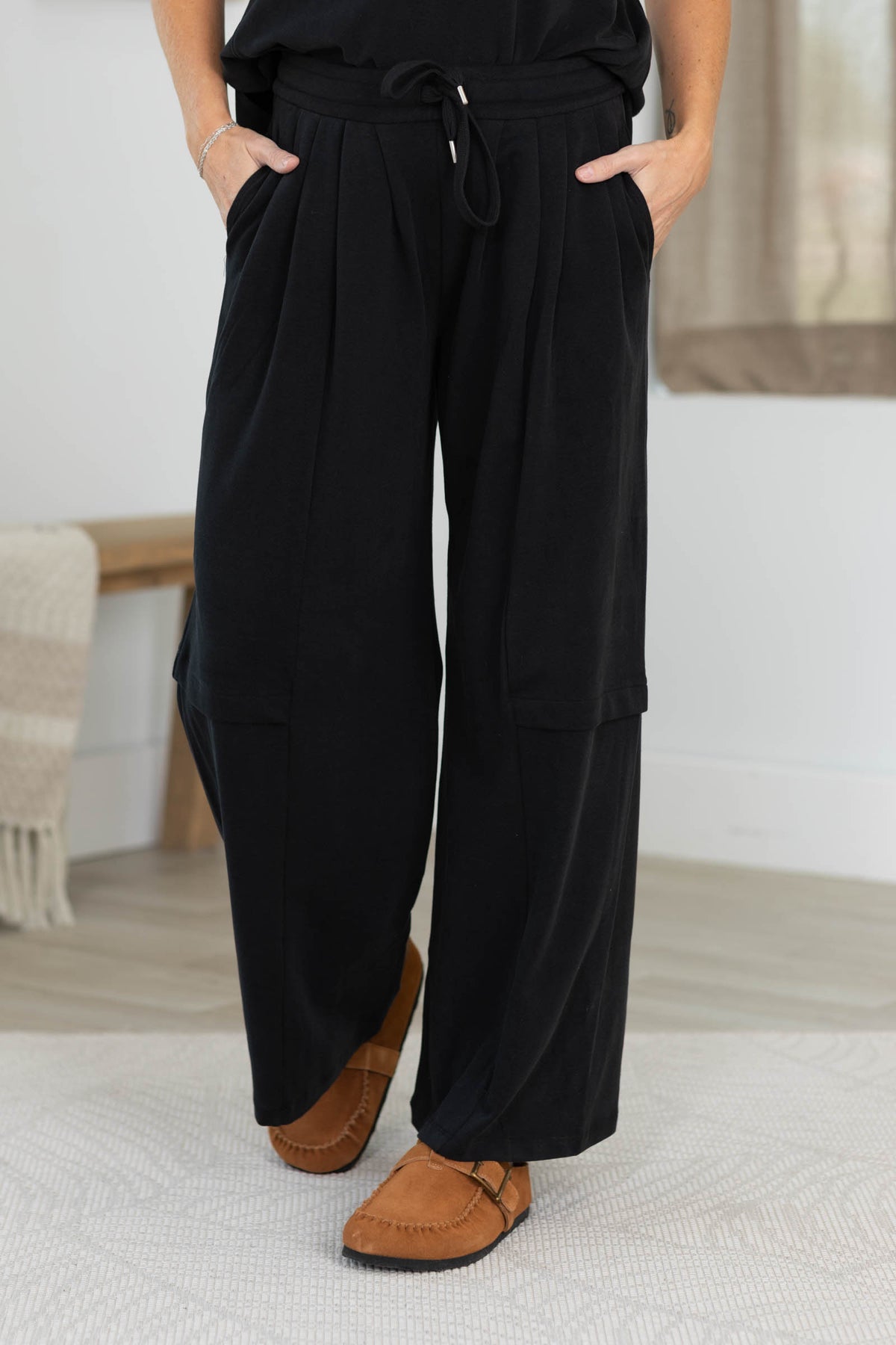 Relaxed Soft Stretch Wide-Leg Flowy Pants