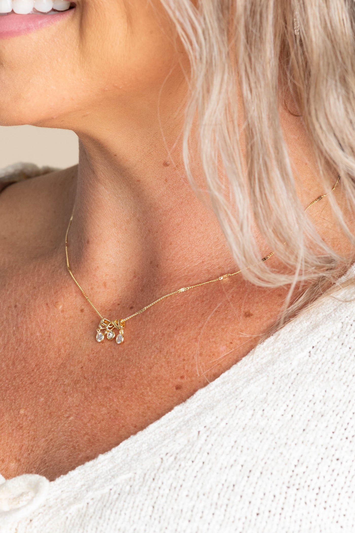 Oval Link Necklace with Three CZ Pendants