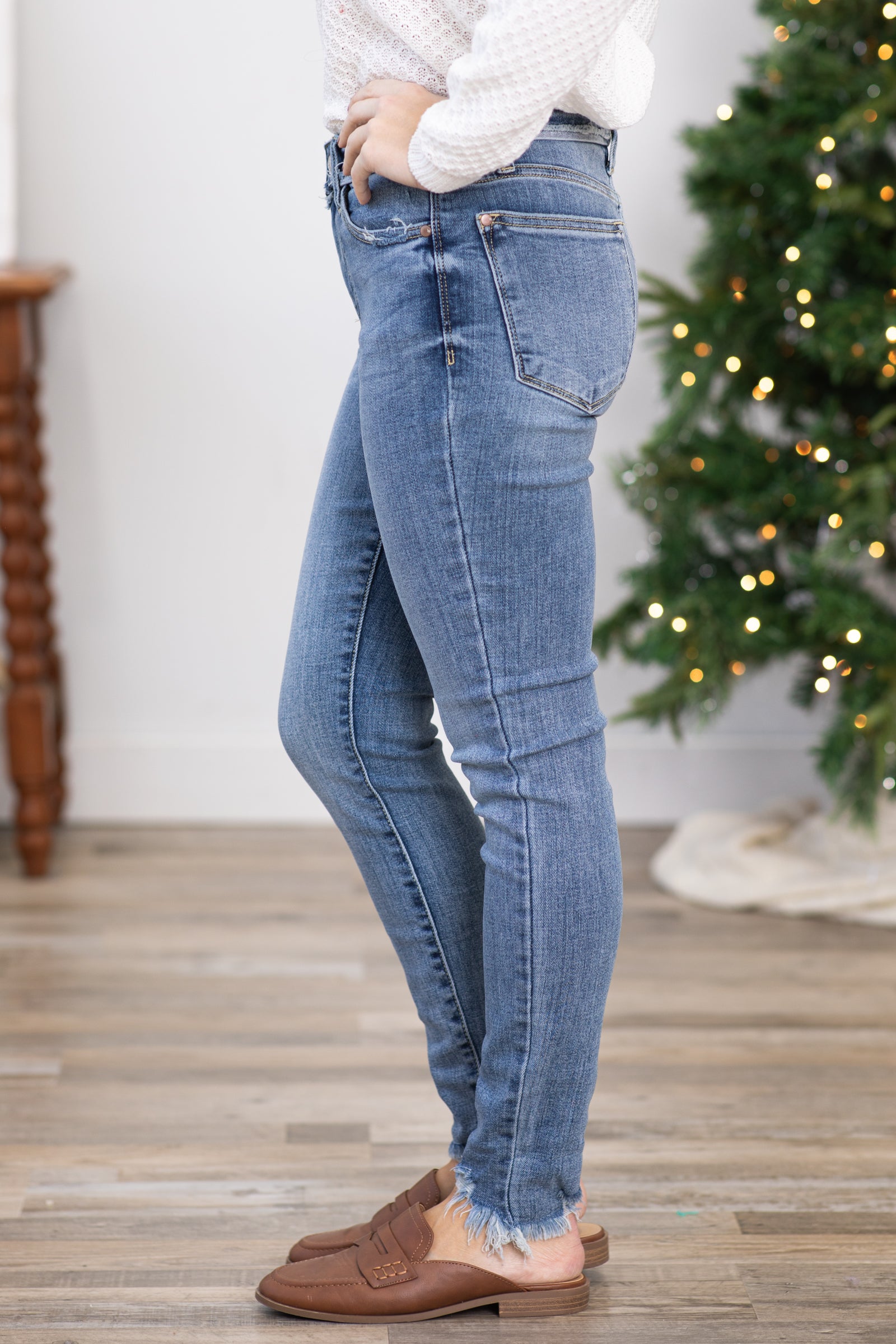 Judy Blue Frayed Hem Mid Rise Jeans