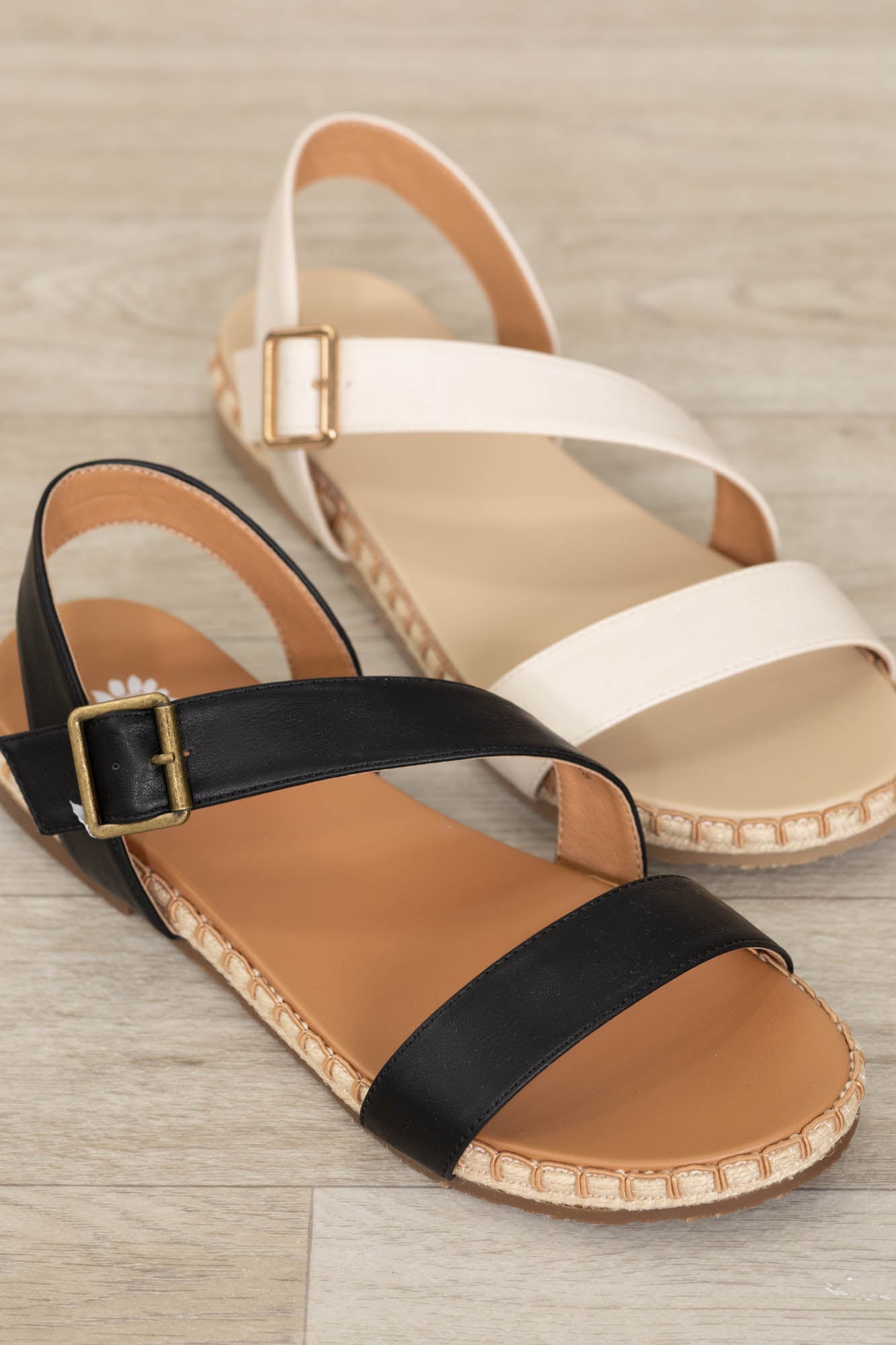 Leather Round Toe Adjustable Buckle Sandals
