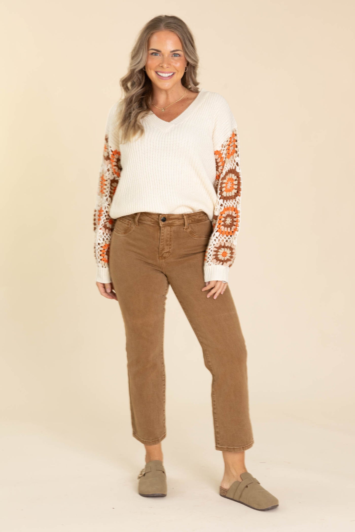 Risen Mid Rise Straight Crop Pants