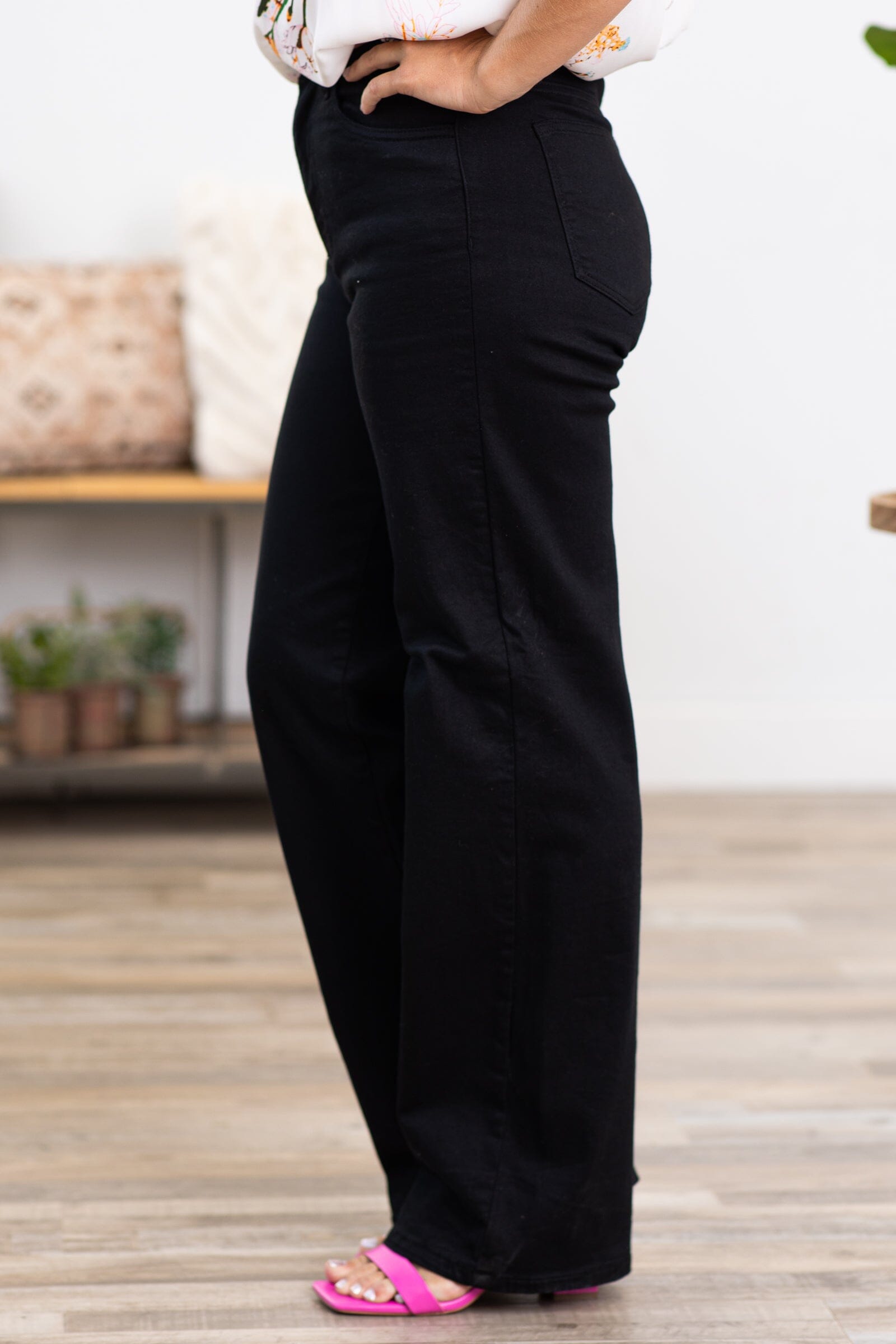Black Wide Leg Pants With Stretch - Filly Flair