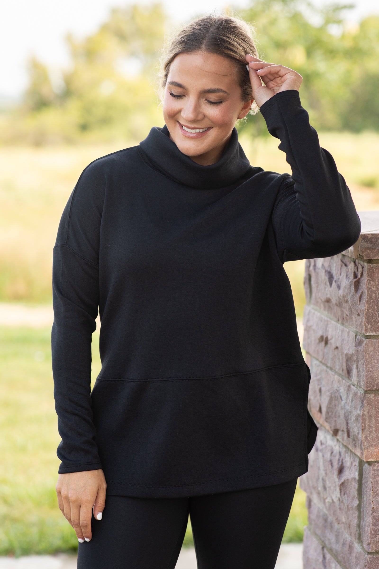 SUKALA　size　Ｓ Scuba Sweatshirt With Side Slit Detail · Filly Flair