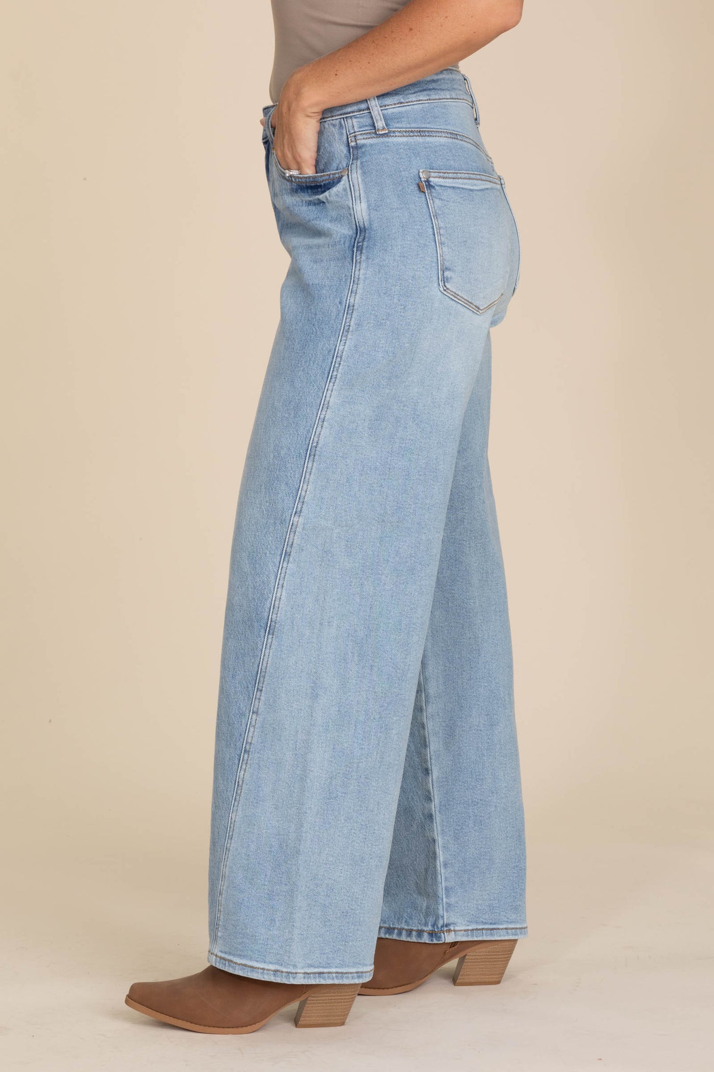 Judy Blue Wilhemina Rigid Magic Jean