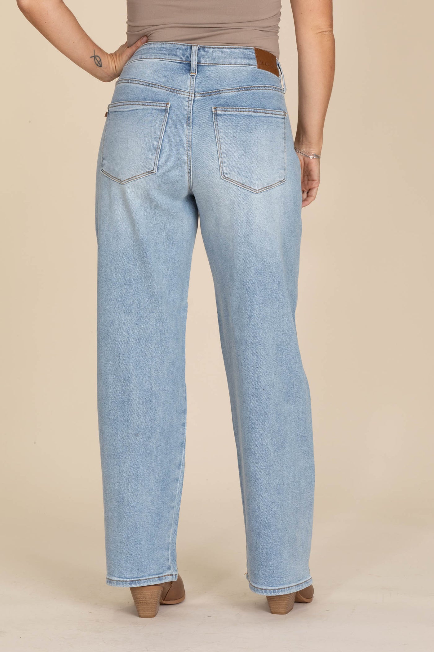 Judy Blue Wilhemina Rigid Magic Jean