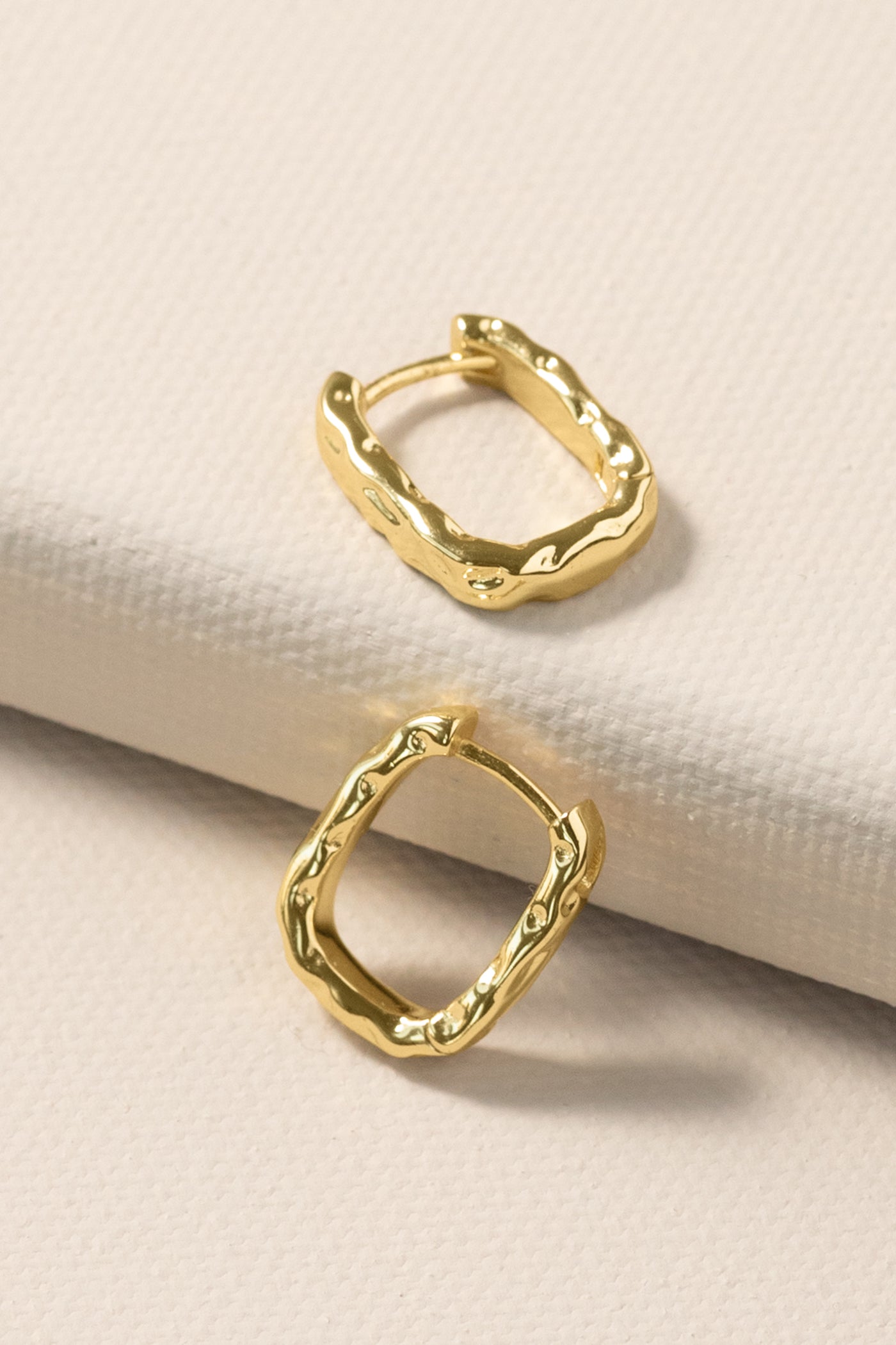 Hammered Rectangle Hoops