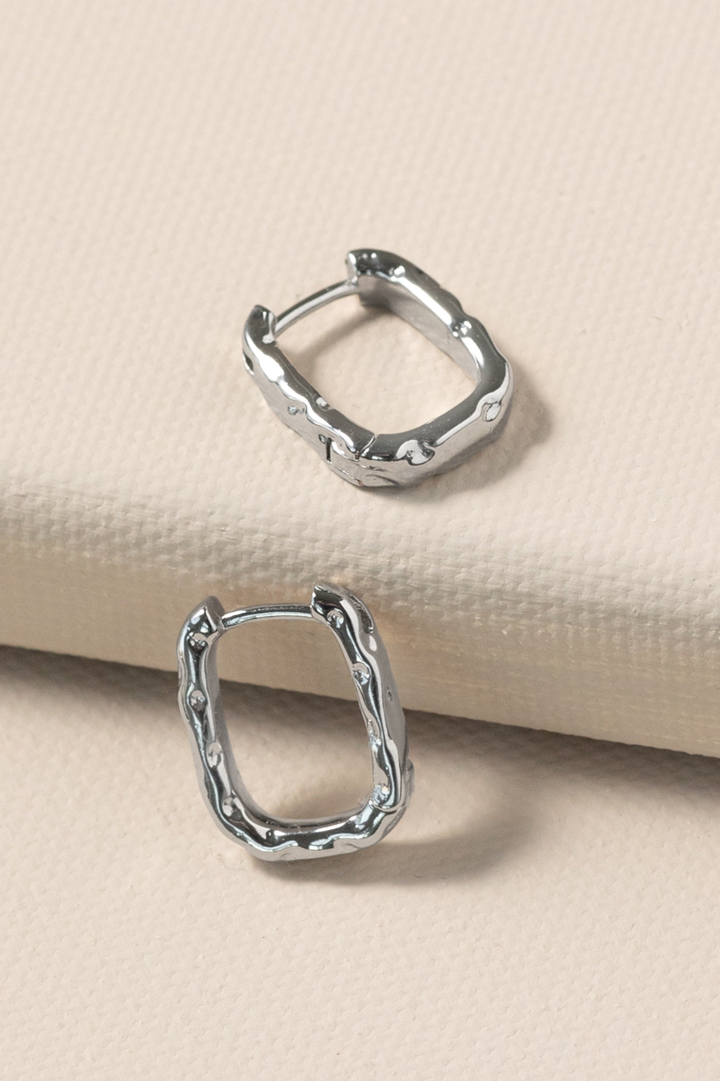 Hammered Rectangle Hoops