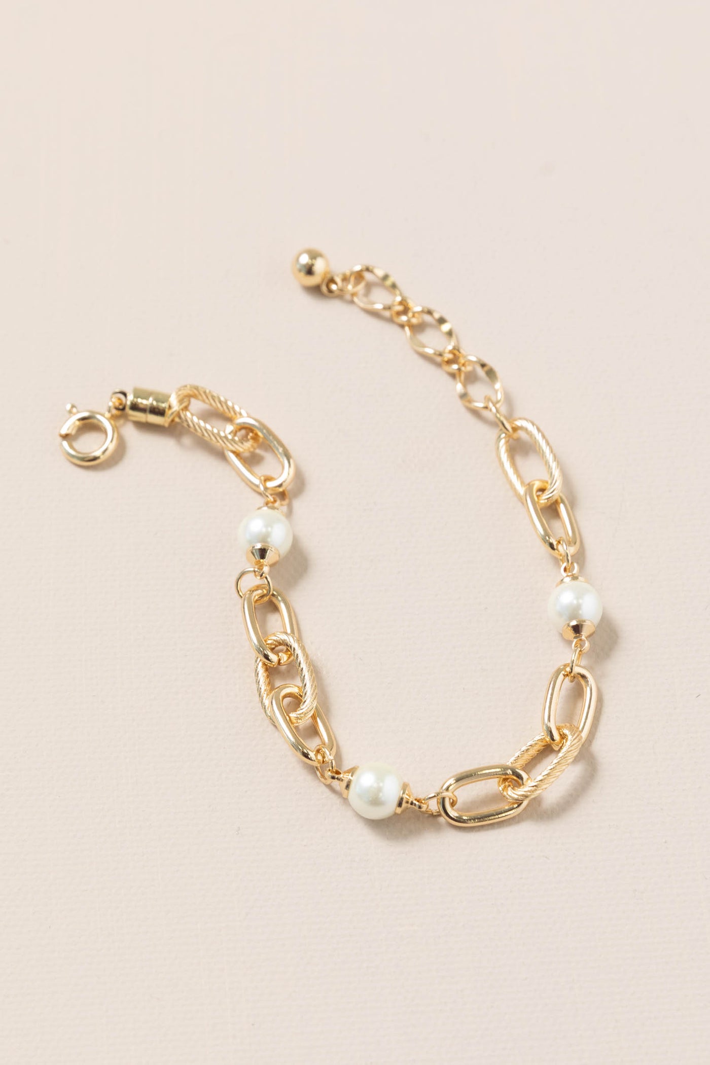 Magnetic Chain Link Bracelet With Pearls