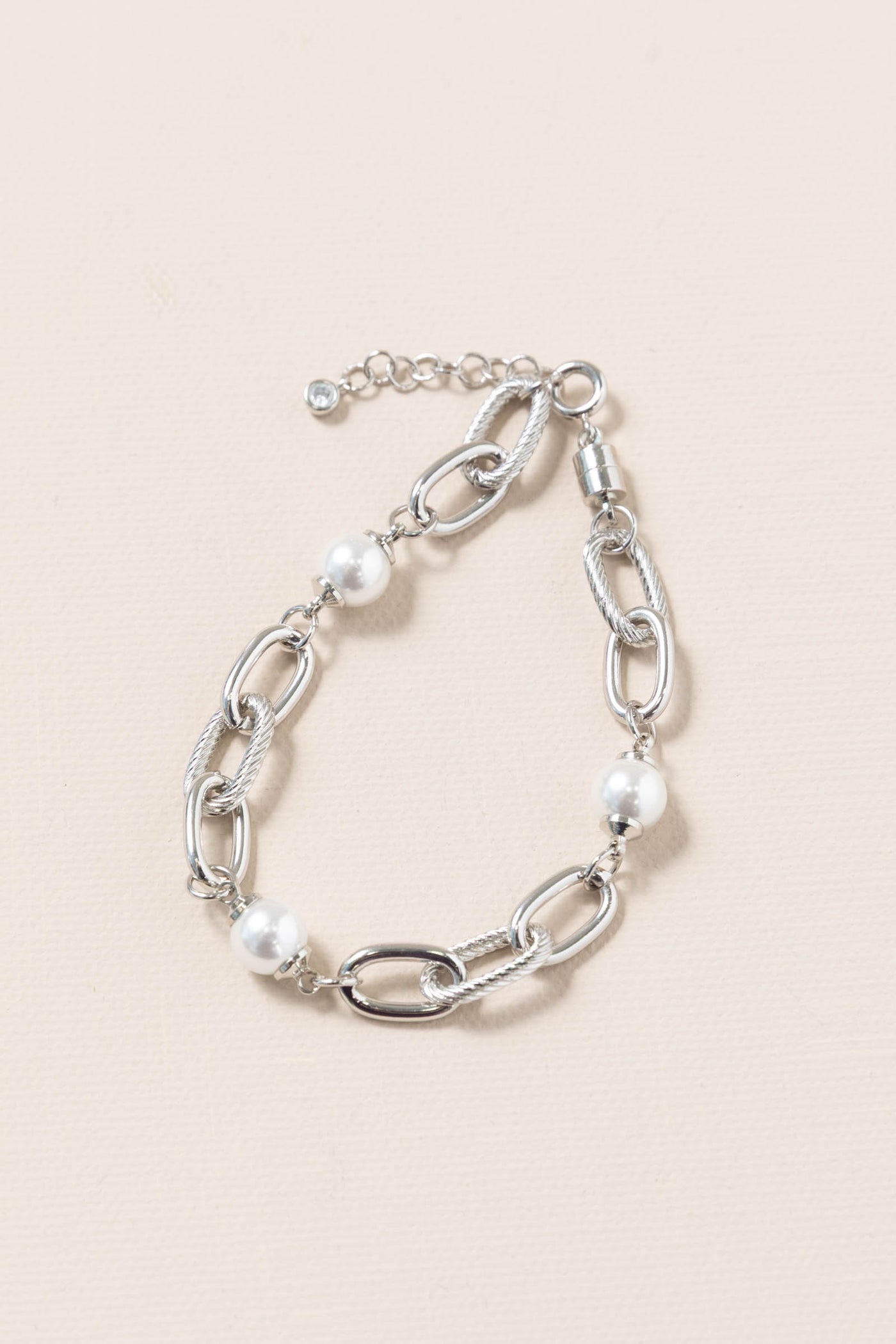 Magnetic Chain Link Bracelet With Pearls