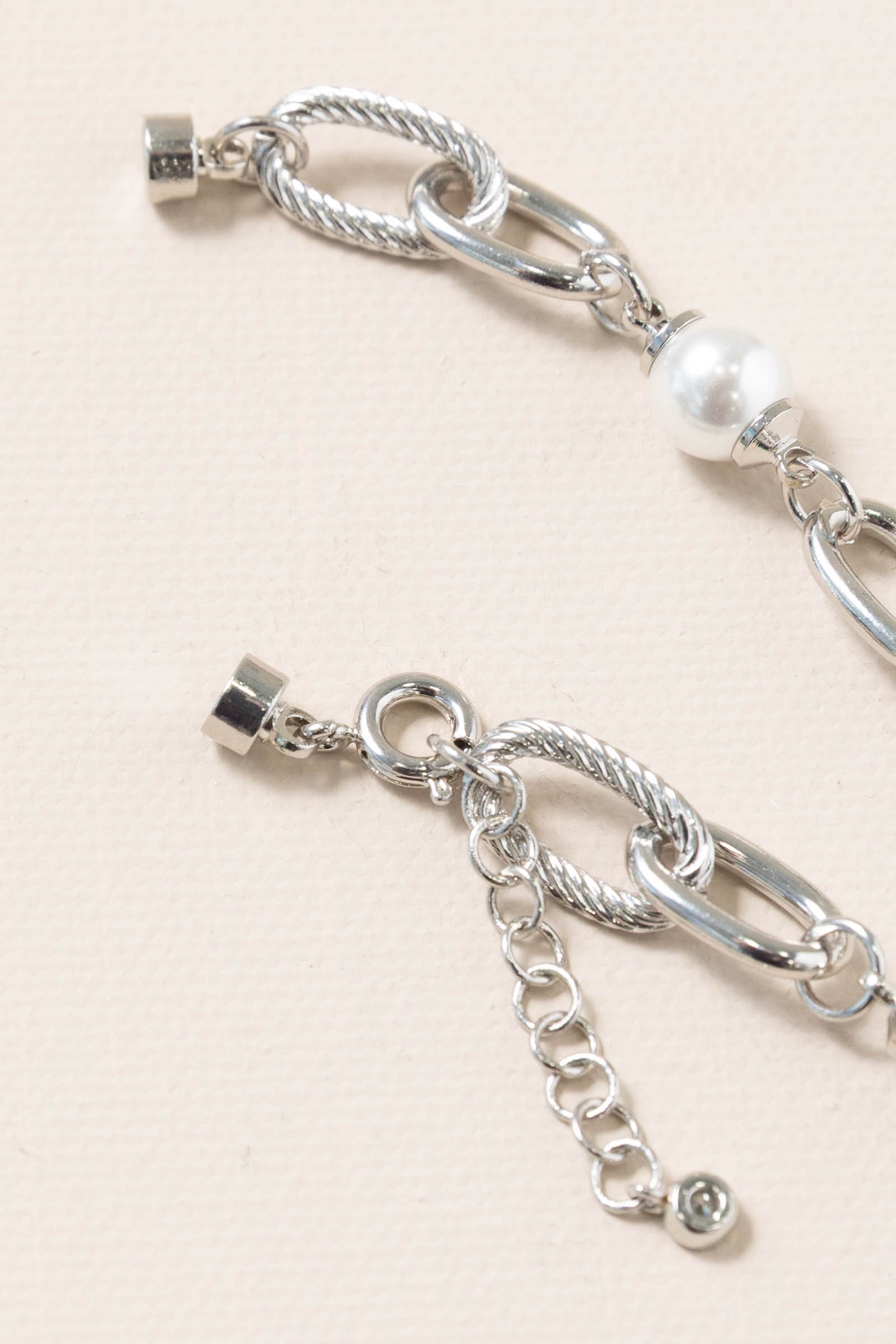 Magnetic Chain Link Bracelet With Pearls