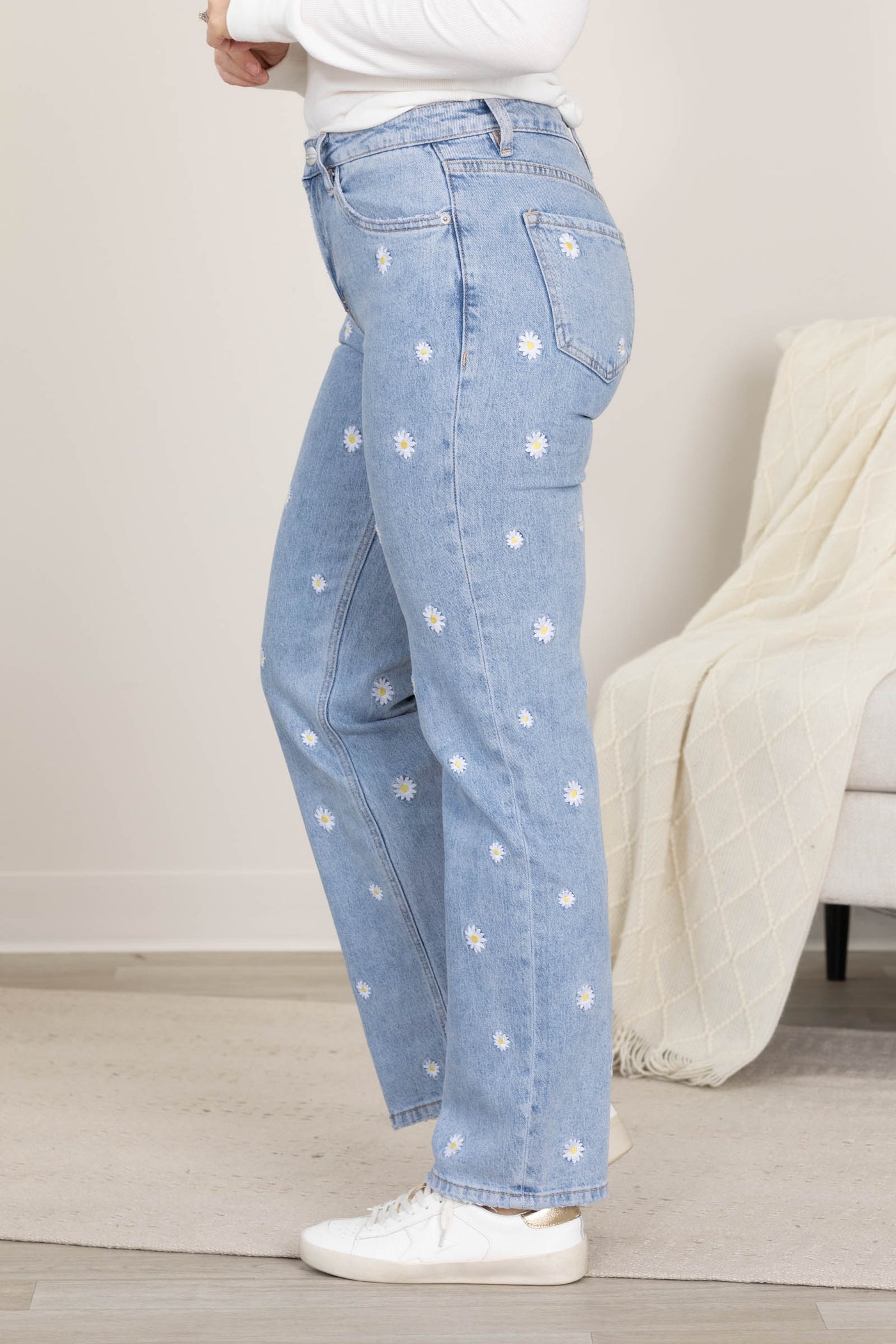 Mica High Rise Straight Daisy Embroidery Jeans