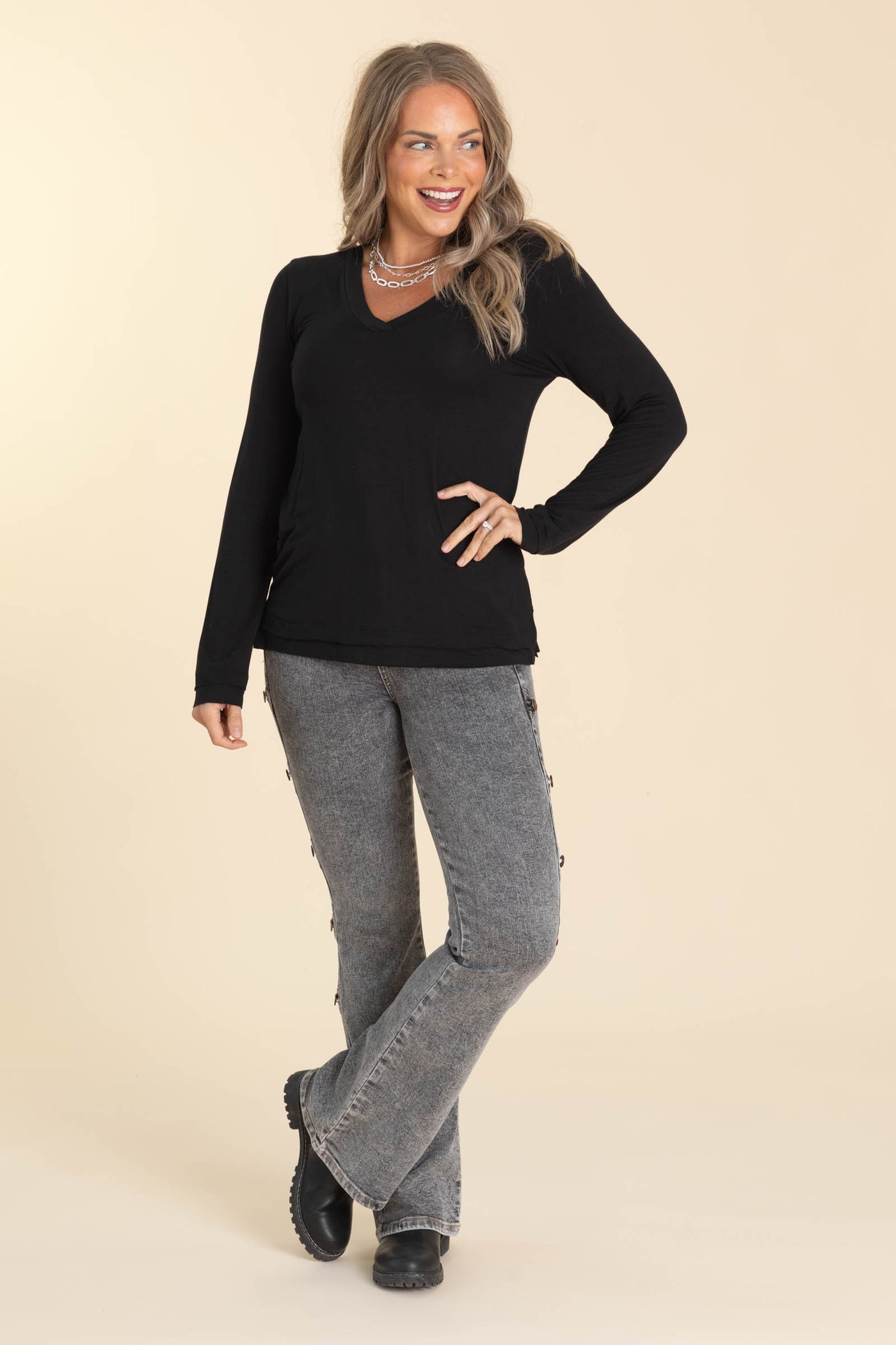 Relaxed Fit Casual V-Neck Long Sleeve Knit Tops