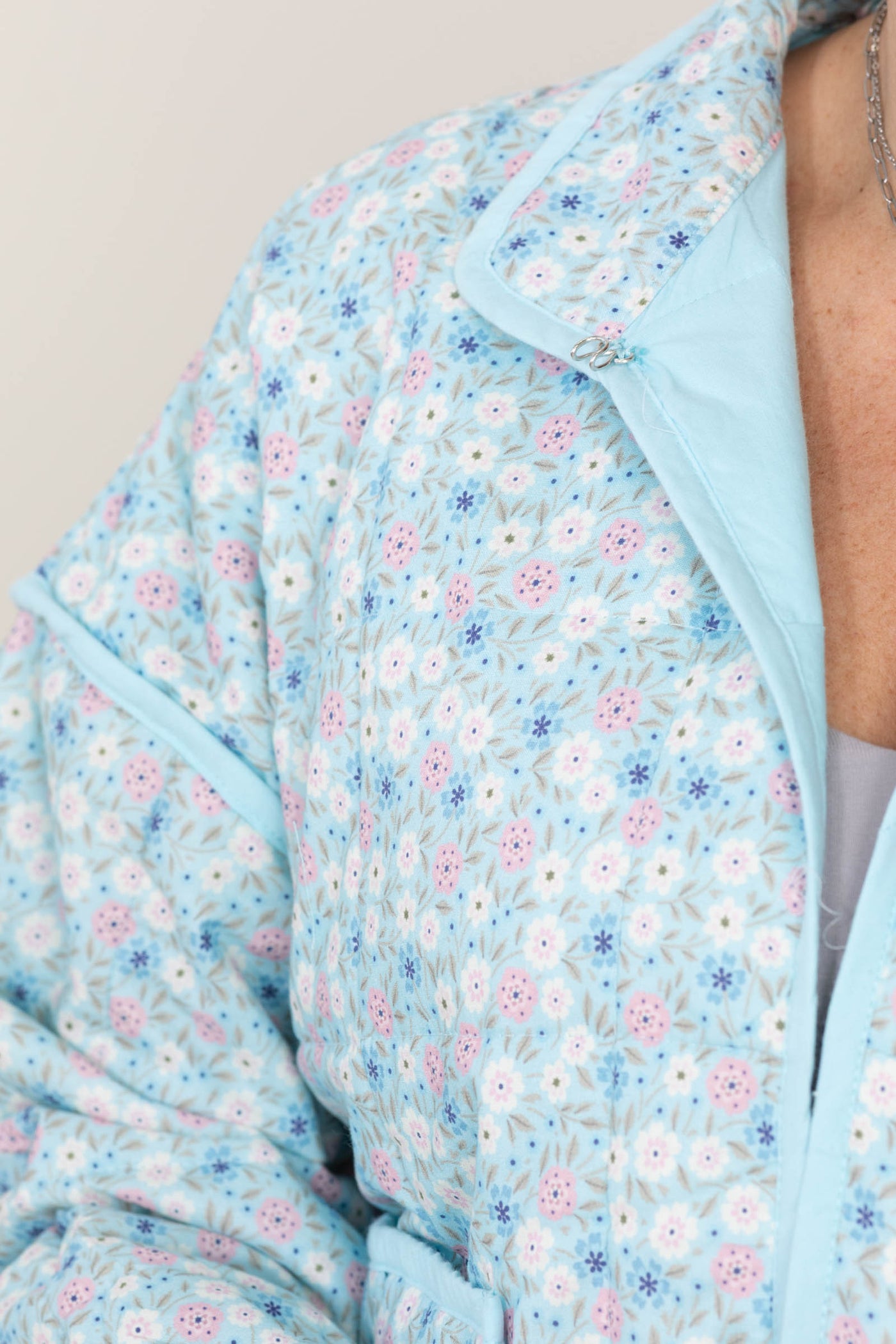Light Blue Dainty Floral Lightweight Quilt Jacket