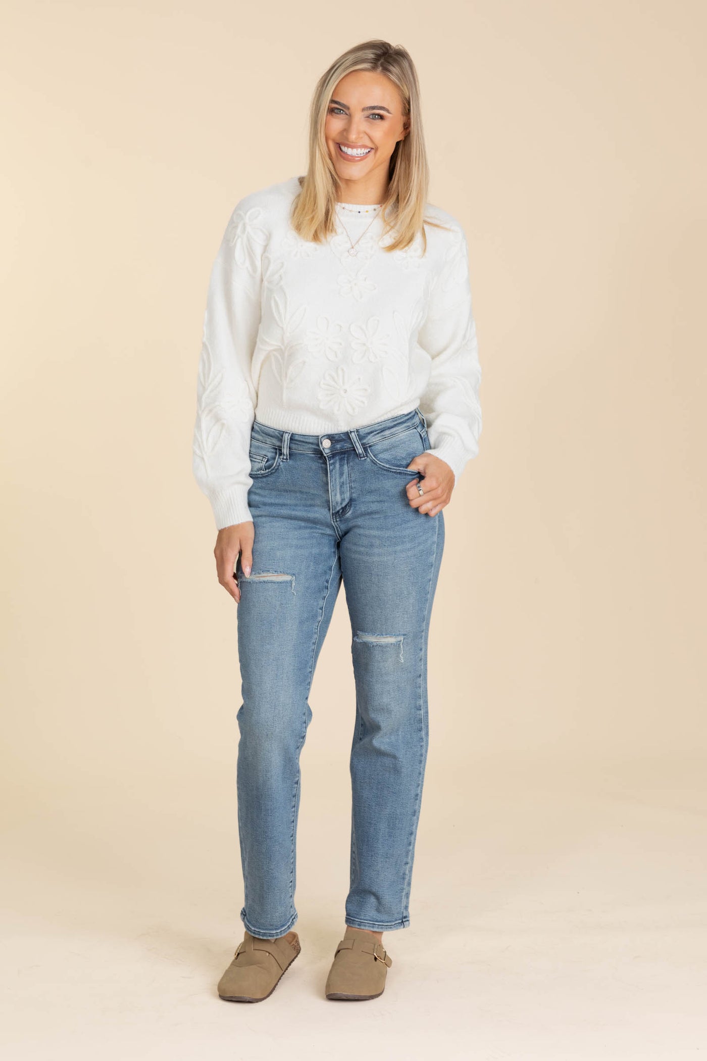 Judy Blue Contrast Wash Distressed Dad Jean