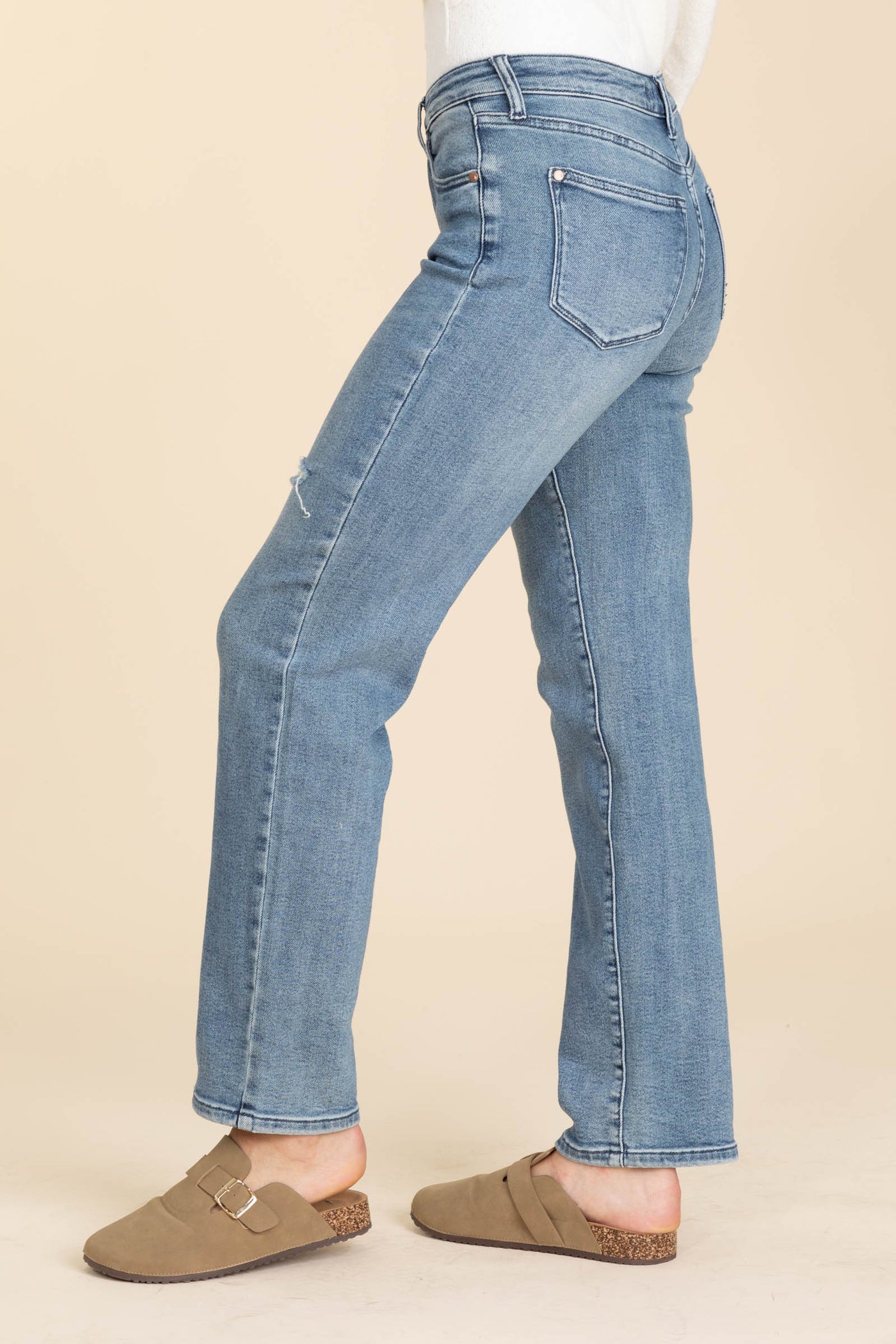 Judy Blue Contrast Wash Distressed Dad Jean