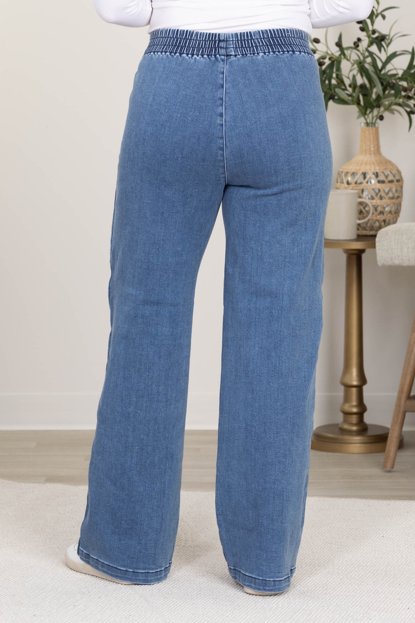 Risen Wide Leg Elastic Band Side Seam Detail Jeans