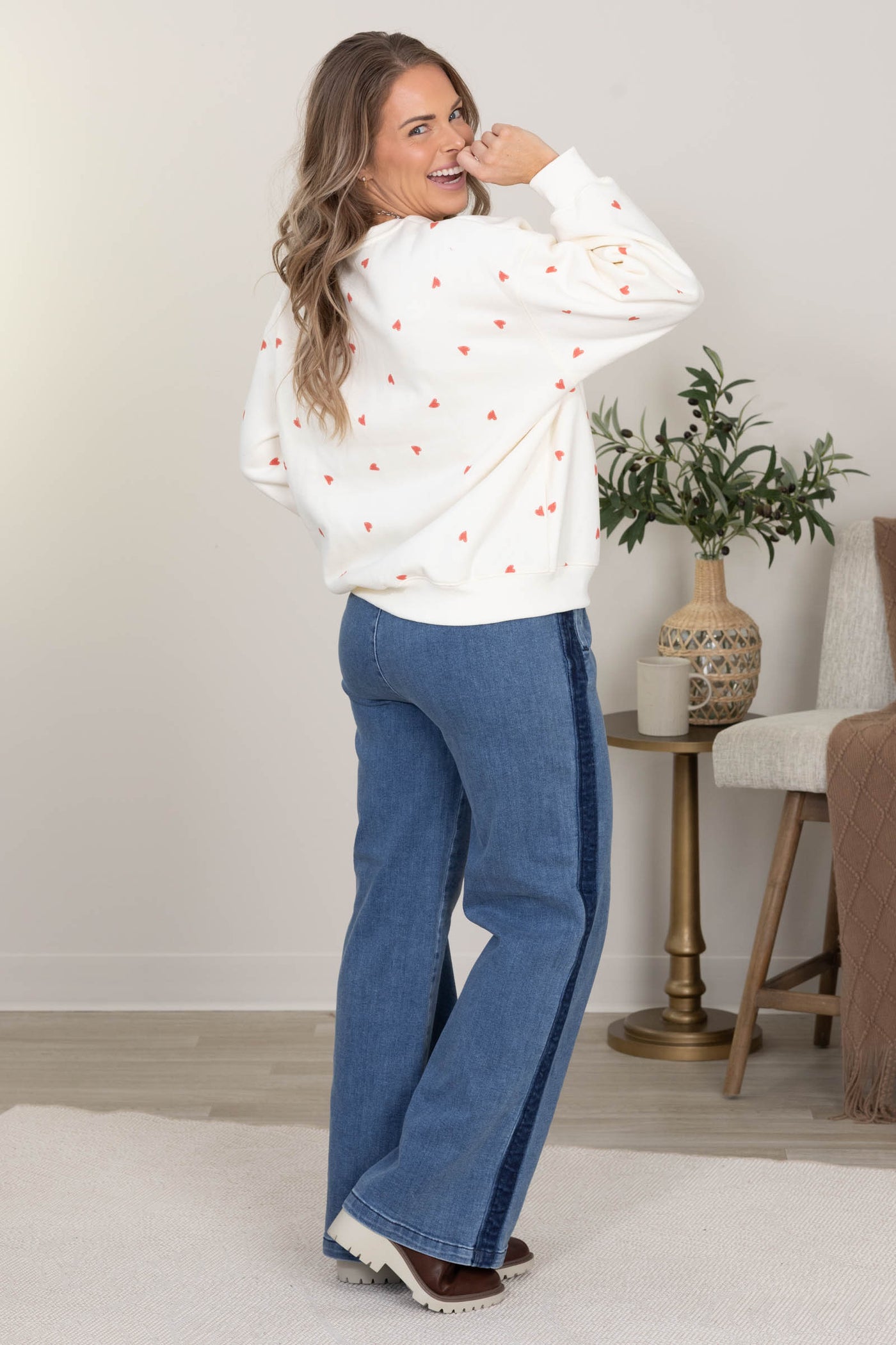 Risen Wide Leg Elastic Band Side Seam Detail Jeans