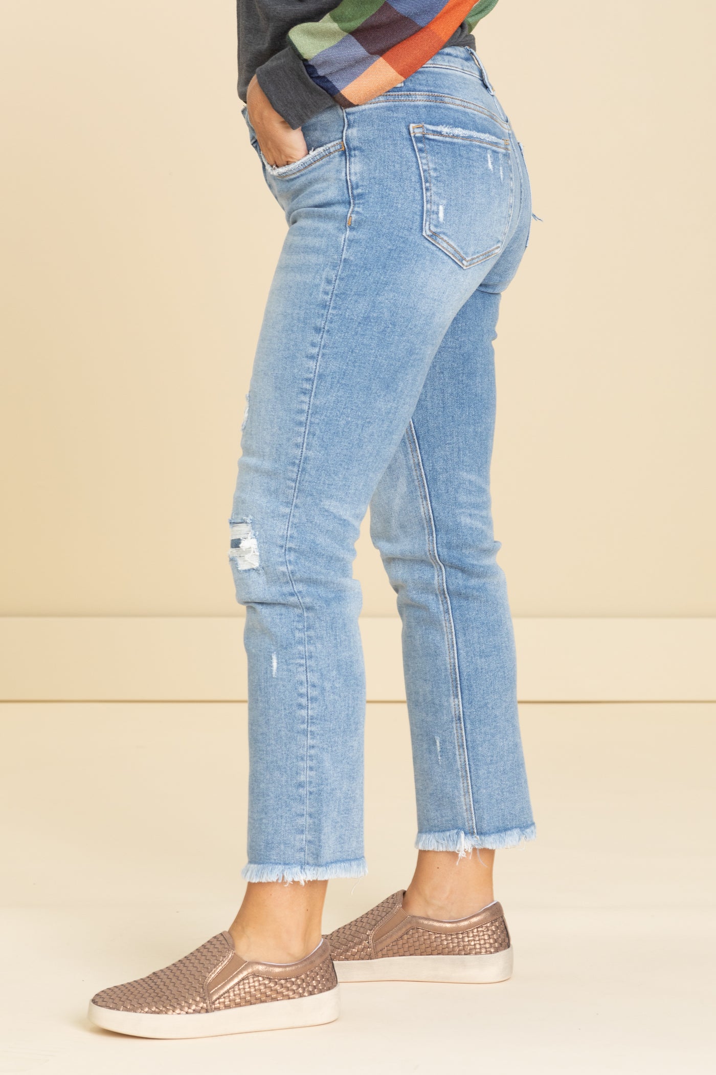 Lovervet Mid Rise Crop Slim Straight Jean