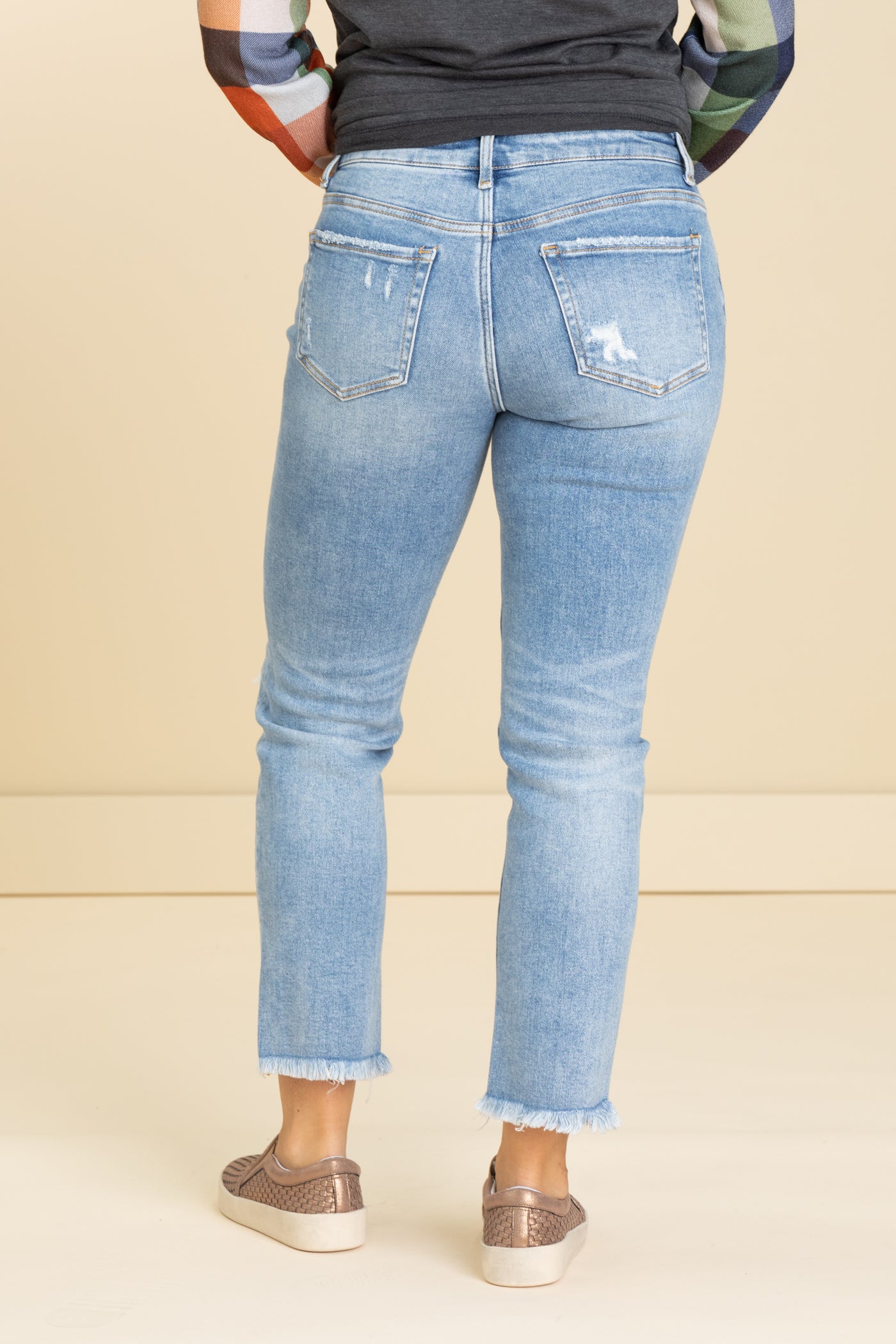 Lovervet Mid Rise Crop Slim Straight Jean