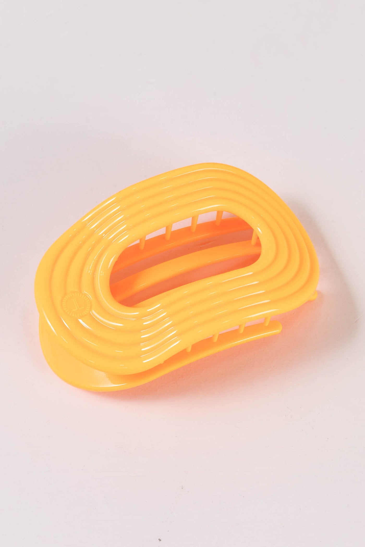 Day Rave Flat Round Hair Clip