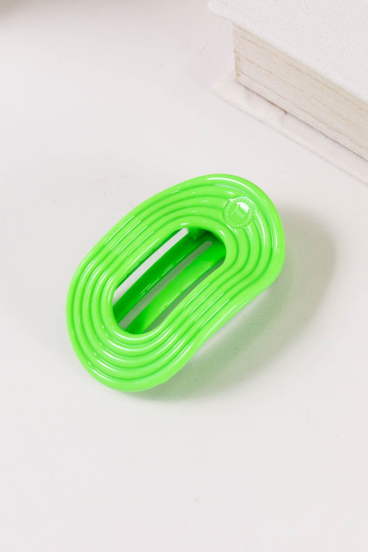 Glow For It Flat Round Hair Clip